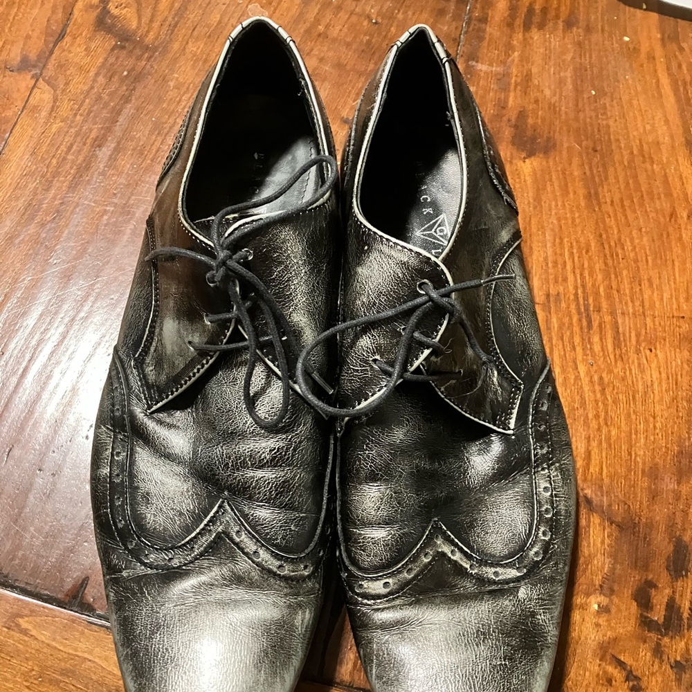 Guess Black Label Silver and Black Leather Men's Dress Shoes